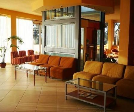 Hotel Florida Tirrenia Eksteriør bilde